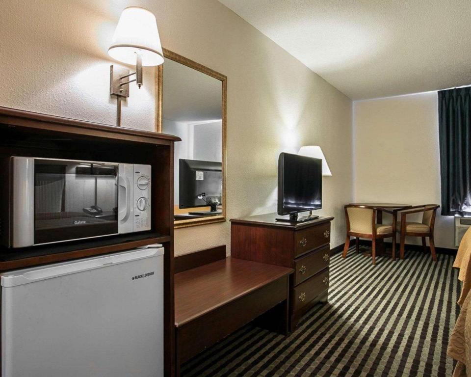 Quality Inn Columbia Airport West Columbia Exterior foto